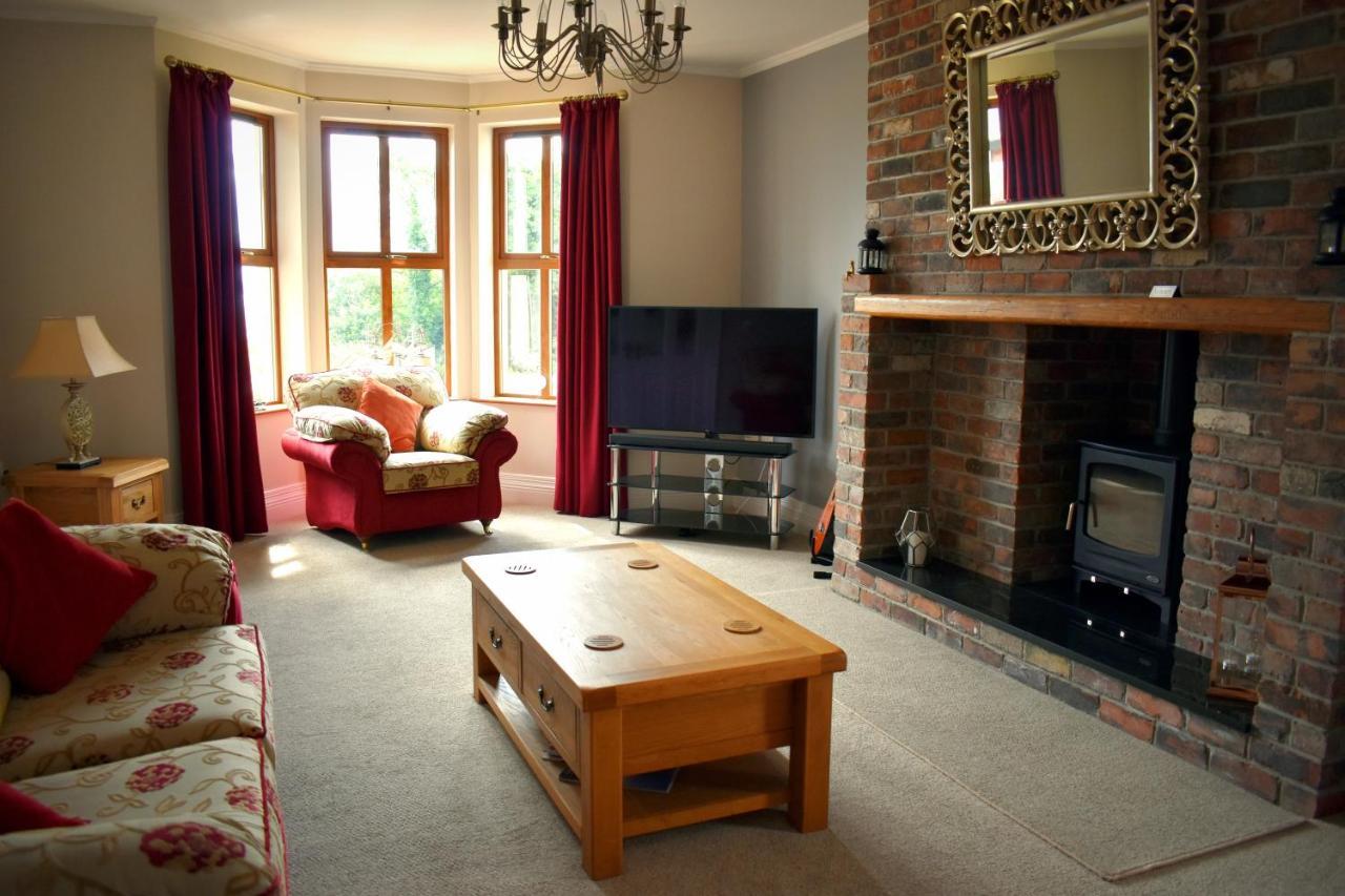 The Meadows B&B Moville Bagian luar foto