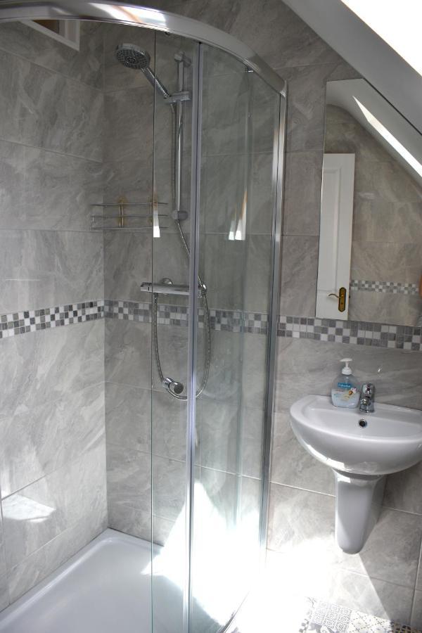 The Meadows B&B Moville Bagian luar foto