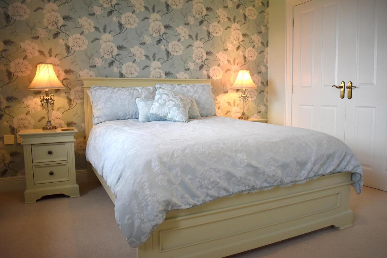 The Meadows B&B Moville Bagian luar foto